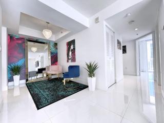 Luxury Sky Villa with City and Ocean Views - Miami - 7