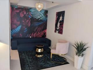 Luxury Sky Villa with City and Ocean Views - Miami - 3