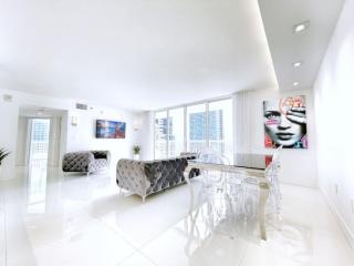 Luxury Sky Villa with City and Ocean Views - Miami - 2