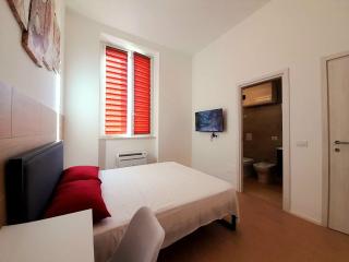 Piazza Teatro Apartments & Rooms - Trani - 1