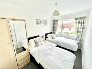 Cae Glas Apartments - Holyhead - 5