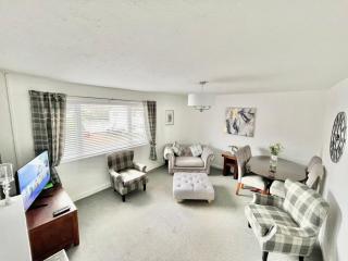 Cae Glas Apartments - Holyhead - 8