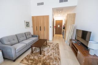 Le Petit Village !Cozy Yet Spacious Studio Apartment! - Dubai - 7