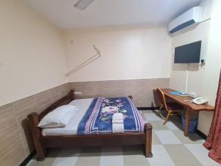 Dolphin Hotel - 9