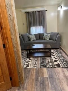 ParkWay Yellowstone Guest House Apartment #3 - Gardiner - 3