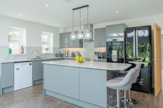 The Orchard - Spacious 5 Bed - Burton-upon-Trent - 2