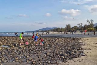 Homestay Pantai Batu Hitam Kuantan No14 - 1