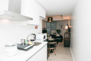 Resort Condo Unit with Stunning View - Azure North - Lagundi - 8