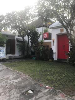 Ayu Love & Harmony Guest House - Sanur - 8