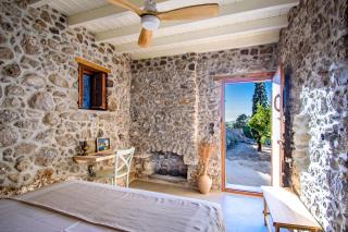 Perivoli A Traditional Eco-Accommodation in a Private Cultivated Garden - Mandrakion - 7