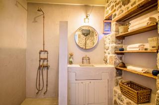 Perivoli A Traditional Eco-Accommodation in a Private Cultivated Garden - Mandrakion - 3