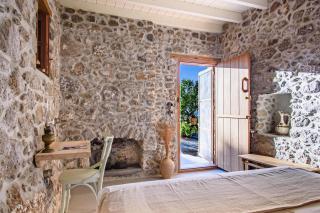 Perivoli A Traditional Eco-Accommodation in a Private Cultivated Garden - Mandrakion - 6