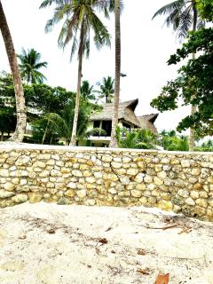 Entire Private Beachfront Villa in Siargao - General Luna - 1