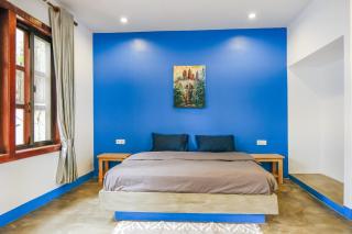 Last Summer Hostel Bar - 3