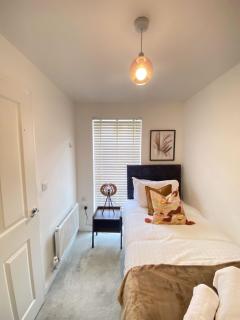 Birmingham Modern Town-House Great For Contractor Groups & Weekends Gated Private Parking with En-suite Shower Room - Birmingham - 8