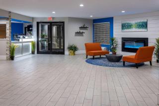 Days Inn by Wyndham Louisburg - Louisburg - 3
