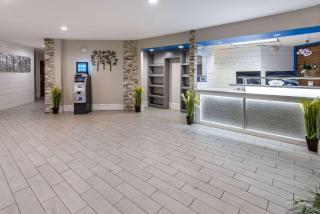 Days Inn by Wyndham Louisburg - Louisburg - 2