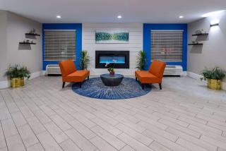Days Inn by Wyndham Louisburg - Louisburg - 1