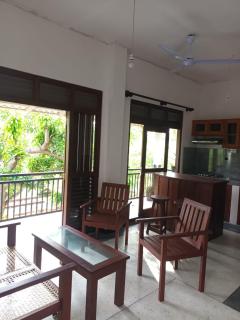 Travelers Inn - Unawatuna - 1