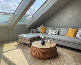 Stylish Two Bedroom Apartment Free WiFi West London - 8