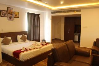 Hotel Peacock Pride - Karīmnagar - 7