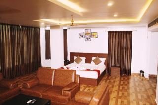 Hotel Peacock Pride - Karīmnagar - 3