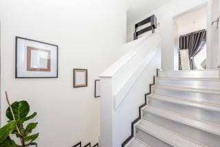 Urban Oasis - 3 Bedroom Home - 6