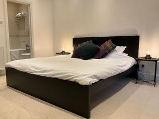 Magical Church Conversion in Watford - Watford - 4
