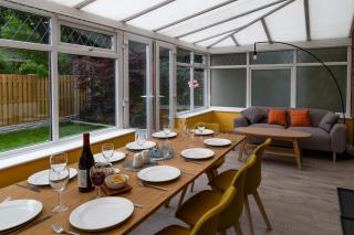 Detached Luxury 6 beds, Super Wi-fi, easy parking and Hot-tub - Baildon - 6