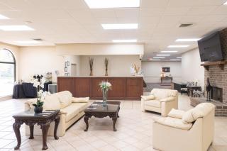Cottonwood Suites Savannah Hotel & Conference Center - 8