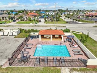 Luxury Oasis - Pool, BBQ, Patio - Cape Coral, Florida - Cape Coral - 8