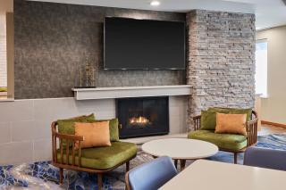 Fairfield Inn & Suites Burlington - Burlington - 3