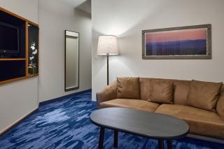Fairfield Inn & Suites Burlington - Burlington - 2