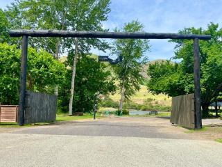 Steelhead Lodge - Lucile - 9