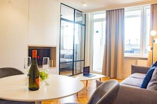 Central Apartment with Balcony and Views, Old Town, metro - Varsavia - 7