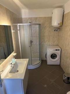 Lulu Suites - Coral - 2