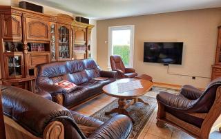 Villa Vili - Jacuzzi, BBQ & EV Outlet - 8