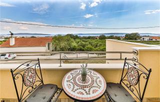 Cozy Apartment In Kastel Luksic - 0