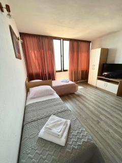 Apartments Aniko Šarić - Tučepi - 8
