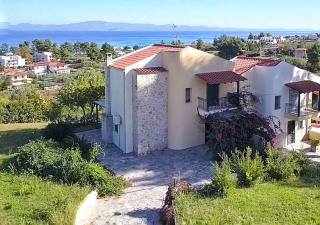 Spacious Holiday House with Shared Pool - Chaniotis - 0