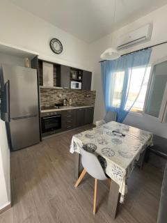 Modern & comfortable house in the city center - Ermoupoli - 4