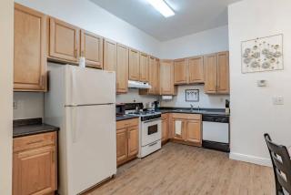 Historic District Apartment Quiet Street Central Location! - Mobile - 6