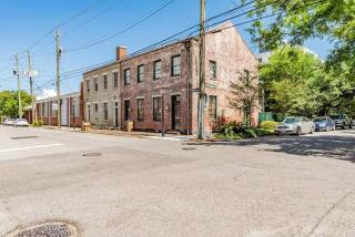 Historic District Apartment Quiet Street Central Location! - Mobile - 4