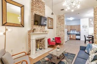 Historic District Apartment Quiet Street Central Location! - Mobile - 1