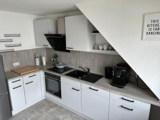 Ferienwohnung "Kapellmeister" mit Klimaanlage in allen 4 Schlafbereichen, großes Wohnzimmer mit Smart TV und Big Sofa - 1