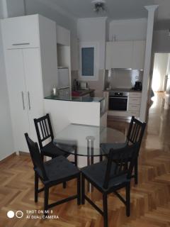 Μ&Κ - Your Athens Home - Νewly renovated 2bd apartment in family neighborhood close to city center - 2