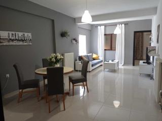 Demmy's Luxury Apartment - 2