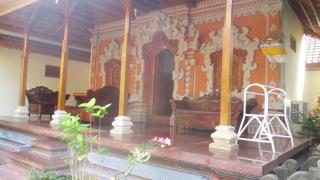 Adus Beach Inn - Legian - 2