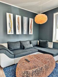 Großes City-Ferienhaus mit Terrasse, Grill und Parkplatz F19 - 9