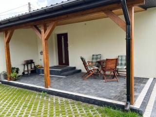 Dom ul. Otrocz Nowy 1 - - 5